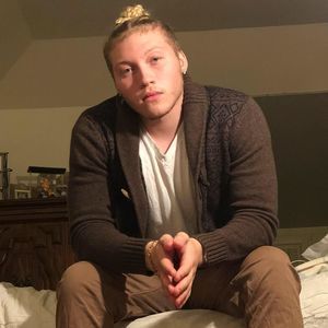 Meet your Posher, Devin